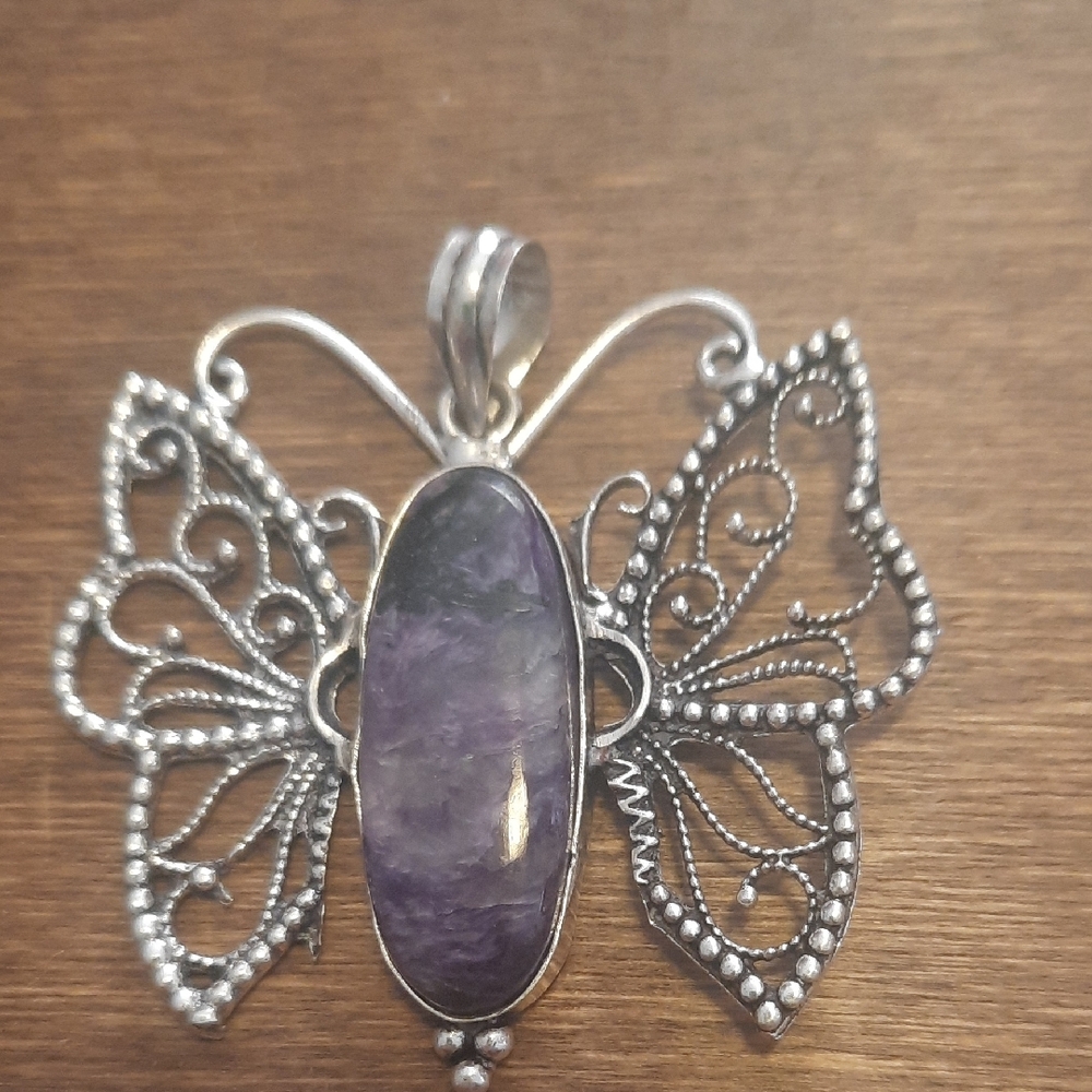 Elegant Silver Butterfly Pendant with Purple Stone - Picture 4 of 4